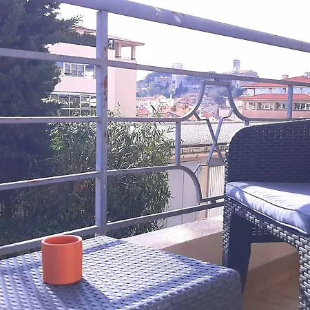 Bellevue Отель 2*